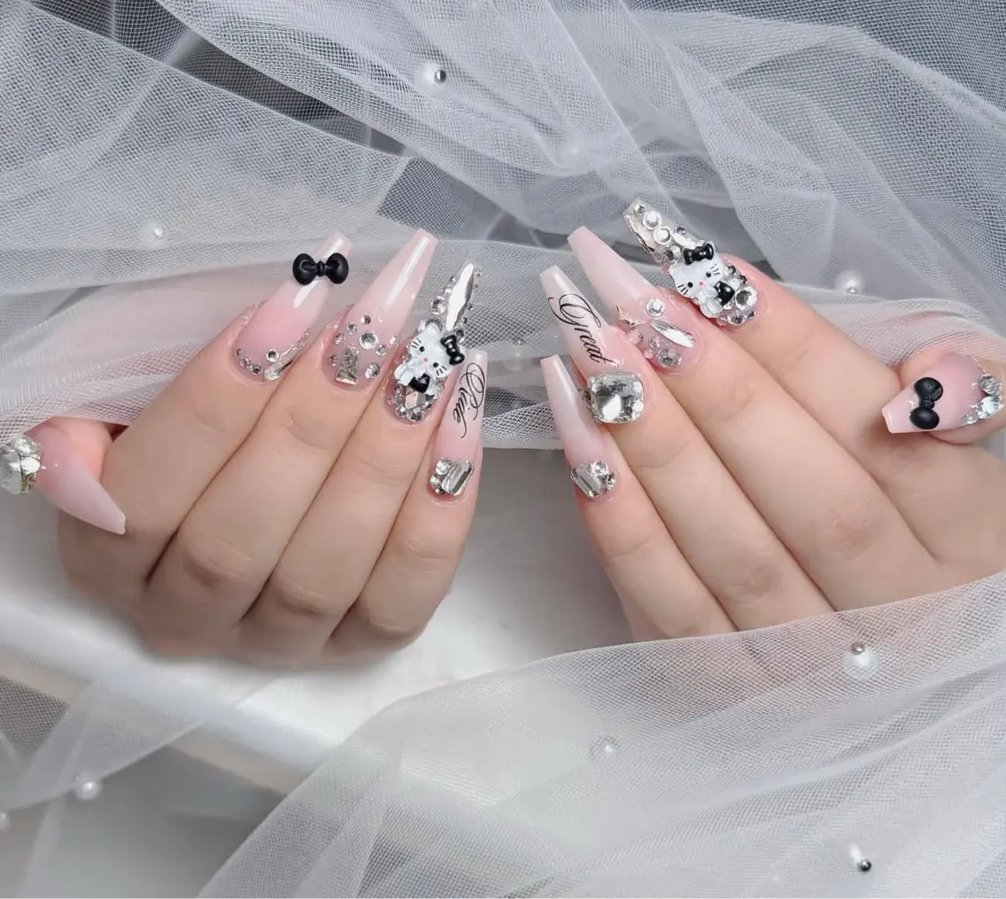ネイル チークネイル 長さ出し フラッシュネイル フレンチネイル グラデーション ハンドネイル Lenie Nail Salonのネイルデザイン