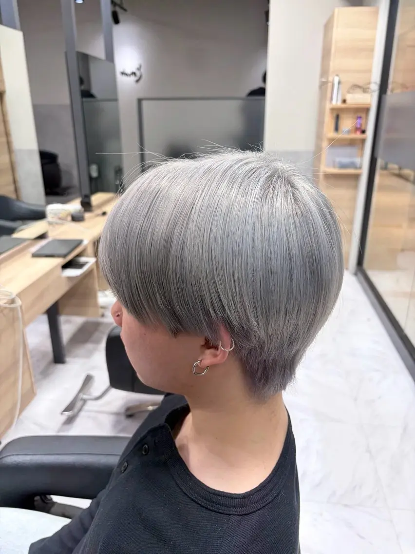 カラー メンズ シルバー カット ヘアカラー 🍒KUMAGAI 🍒のヘアスタイル