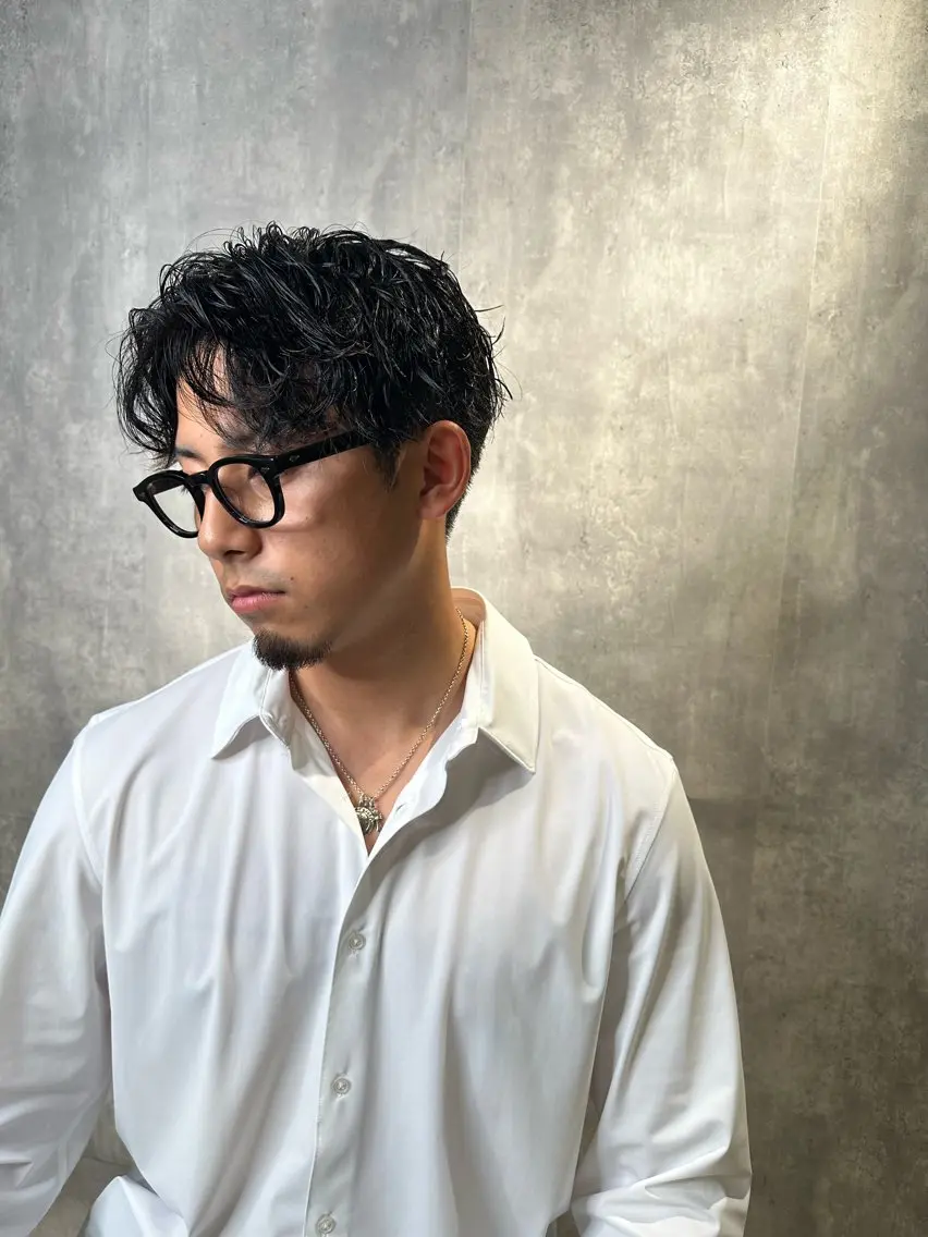 ショート パーマ メンズ メンズパーマ スパイキーショート メンズツイストパーマ ツイストスパイラルパーマ 波巻きパーマ 【メンズ職人】 ✂️佐藤友のヘアスタイル