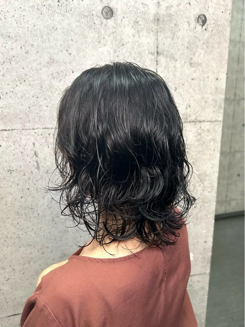 ミディアム パーマ ミディアムパーマ ウルフカット 青山 里帆のヘアスタイル
