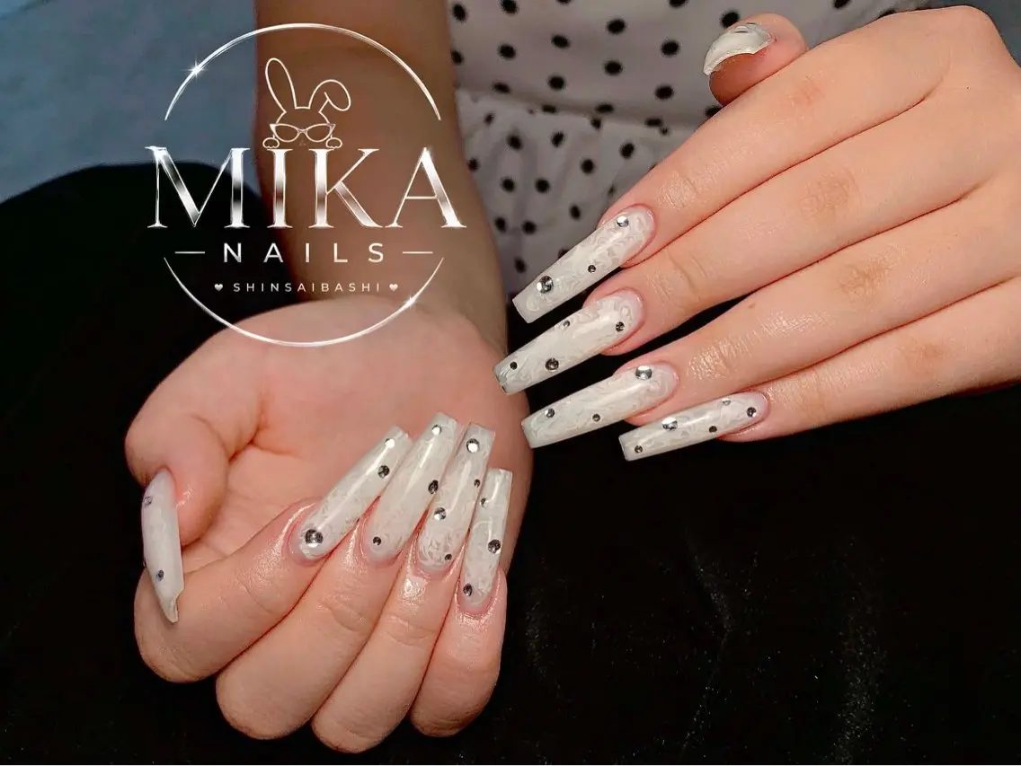 ネイル アートネイル チークネイル ドット フットネイル フレンチネイル ハンドネイル 🌷Luna Mika🌷のネイルデザイン