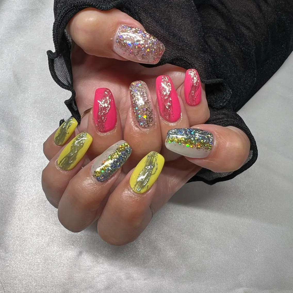 ネイル ジェルネイル 韓国ネイル ラメ(グリッター) マグネットネイル 持ち込み ハンドネイル nail salon Rewardのネイルデザイン