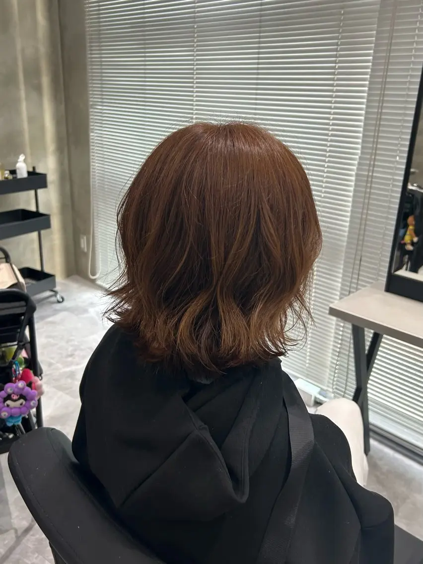 カラー ブリーチ ブラウンカラー ブリーチなしカラー ワカナ モデル募集中🎀🫧のヘアスタイル