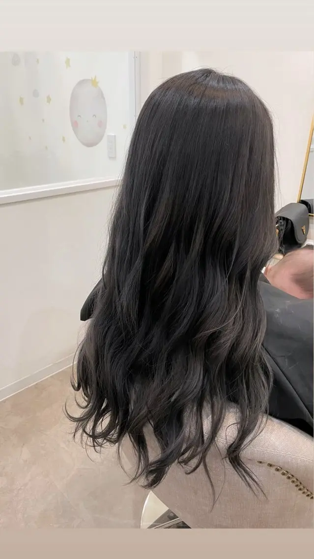 カラー ブリーチ ダブルカラー グレージュ オレンジ シルバー mignon あゆみのヘアスタイル