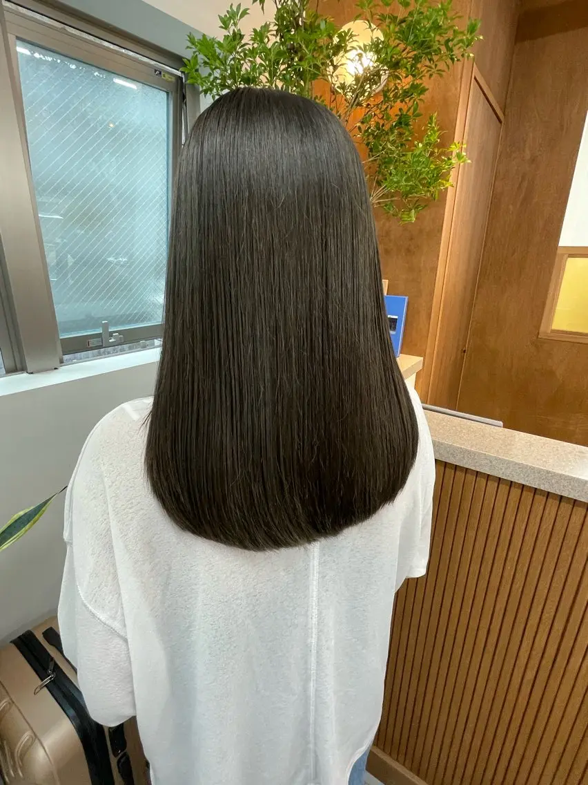 セミロング カット ヘアカラー トリートメント 透明感・艶カラー/ 坂田友梨奈のヘアスタイル