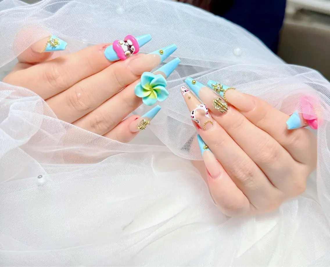 ネイル チークネイル 長さ出し フラッシュネイル フレンチネイル グラデーション ハンドネイル Lenie Nail Salonのネイルデザイン
