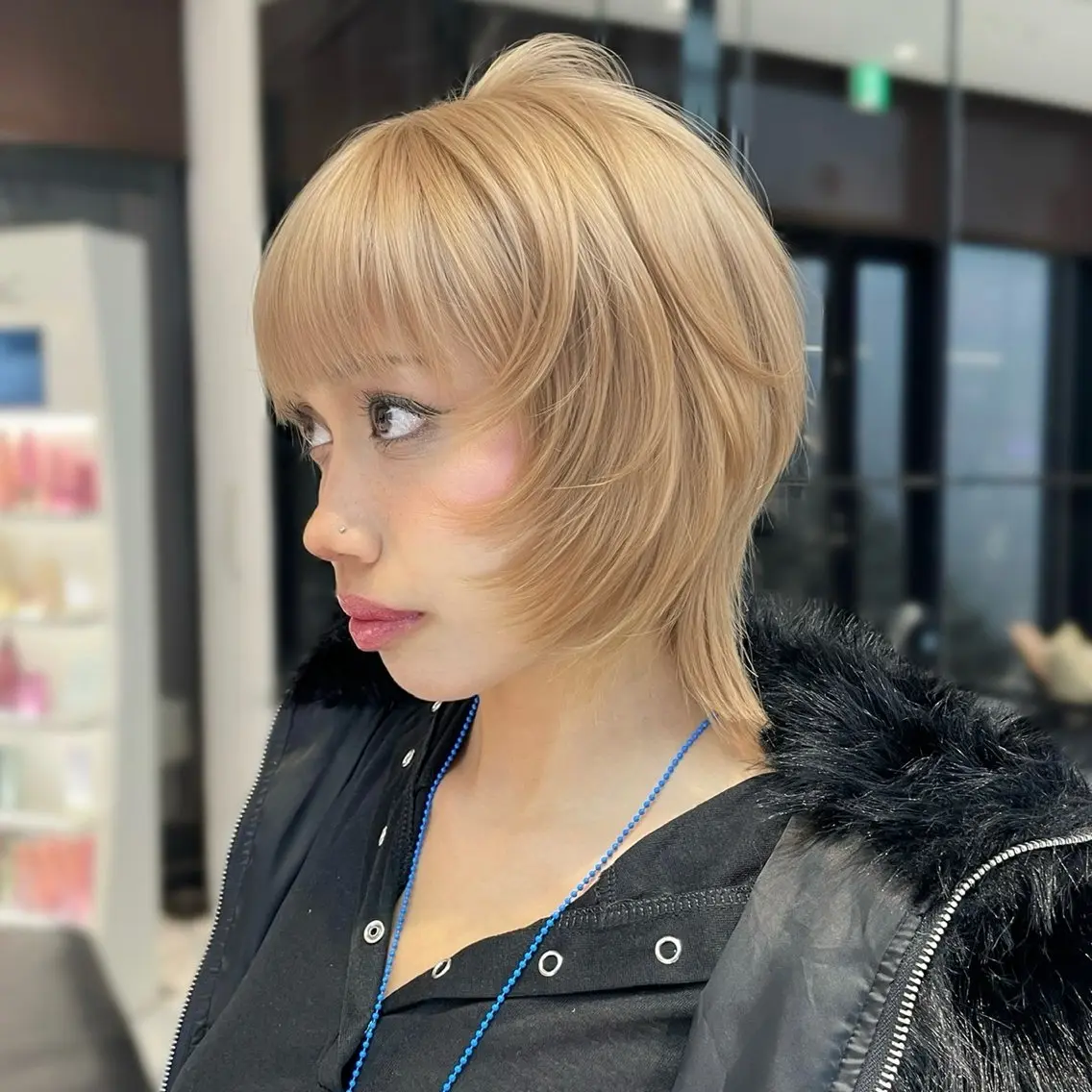 ショート カラー ベージュカラー ボブ カット ヘアカラー 【韓国❤️海外ヘア】 AYAKAのヘアスタイル