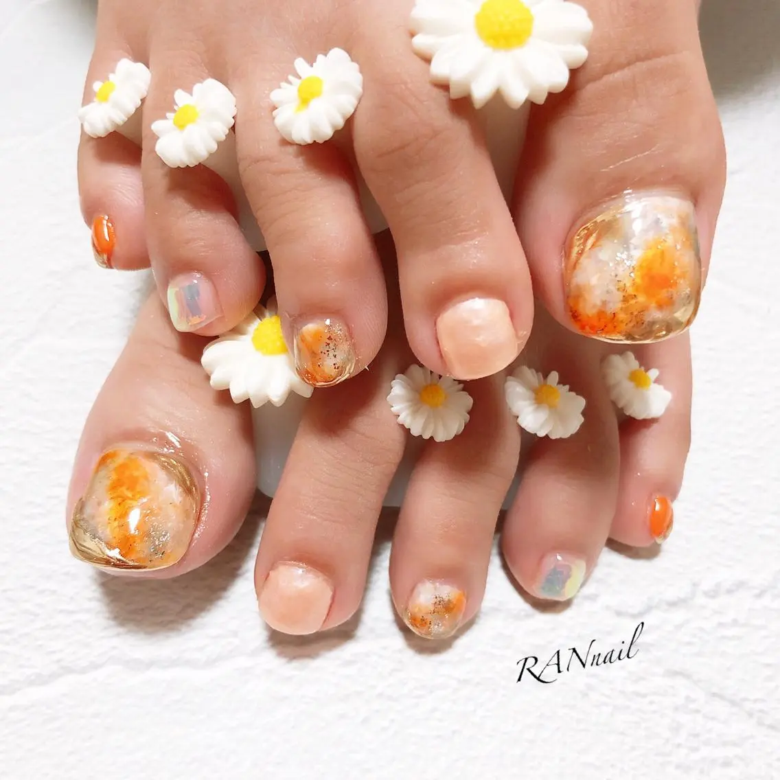 ネイル オーロラネイル フットネイル 氷ネイル・うるうるネイル オフィスネイル オレンジ ハンドネイル フットネイル RAN nailのネイルデザイン