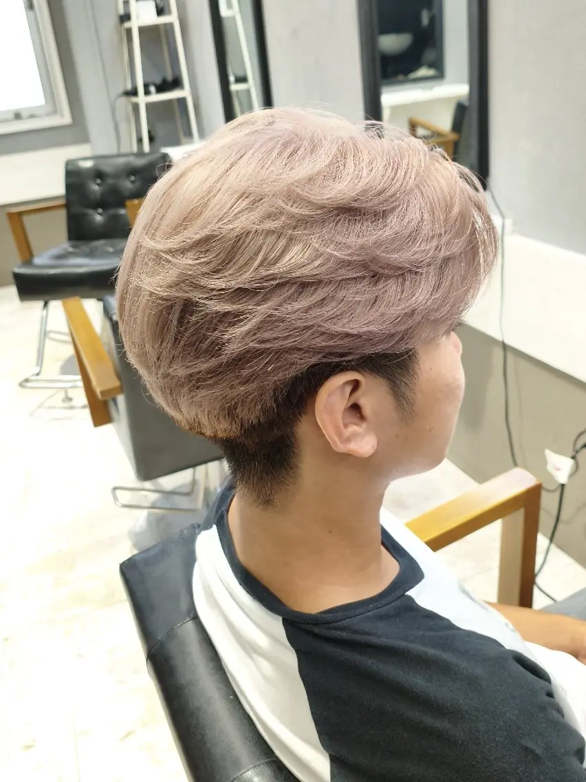 セミロング カット ヘアカラー ダメージレスブリーチ たつや/ハイトーンのヘアスタイル