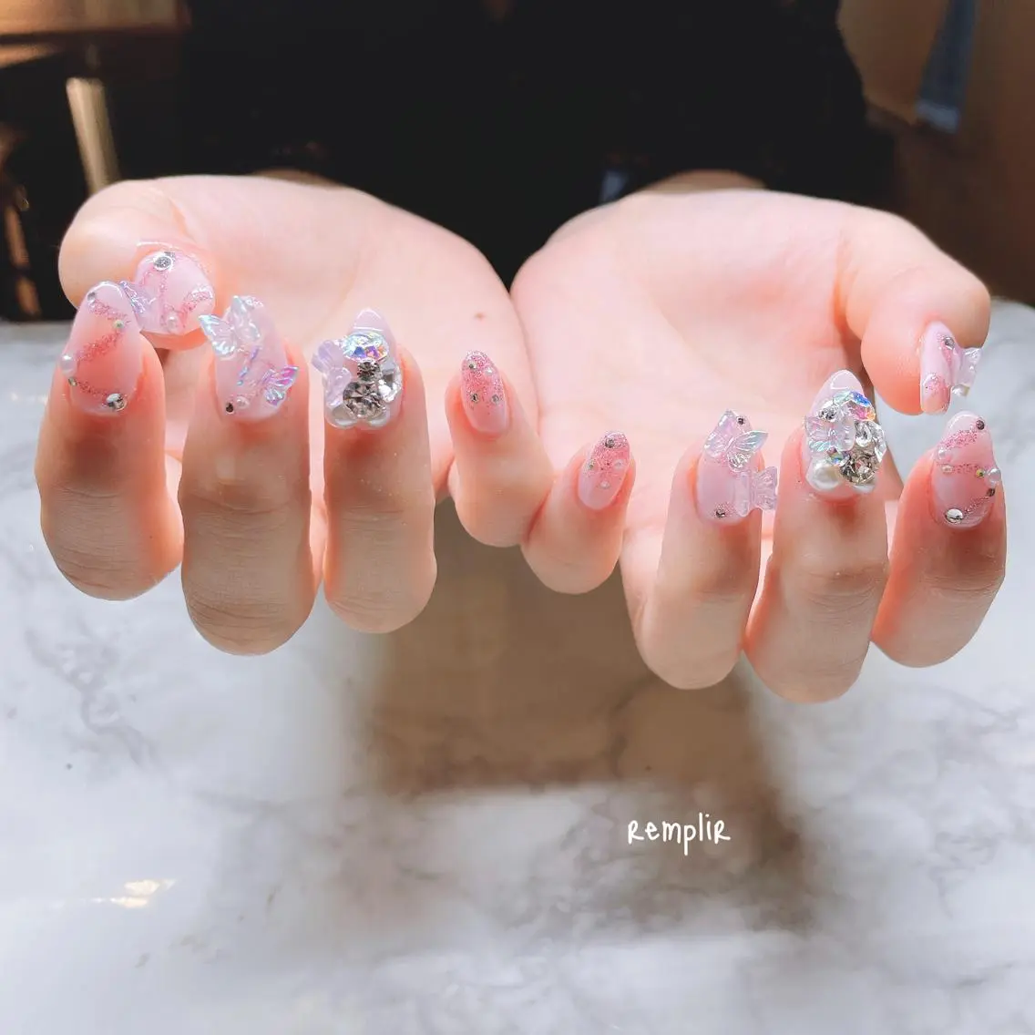ネイル キラキラネイル マグネットネイル ビー玉ネイル ニュアンスネイル ハンドネイル RANUN nailのネイルデザイン