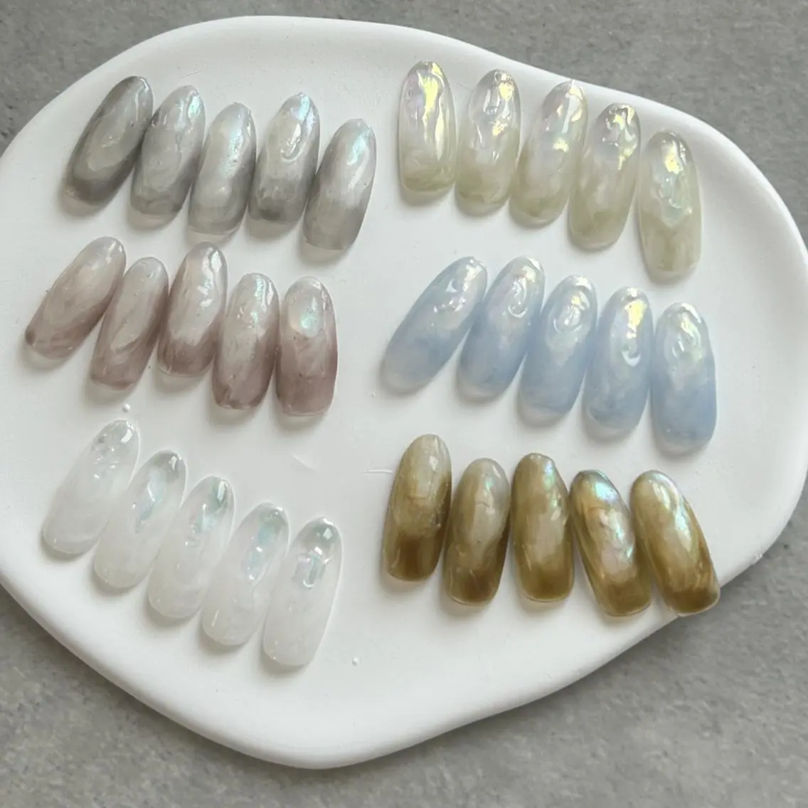ネイル オーロラネイル Ray. Maayaのネイルデザイン