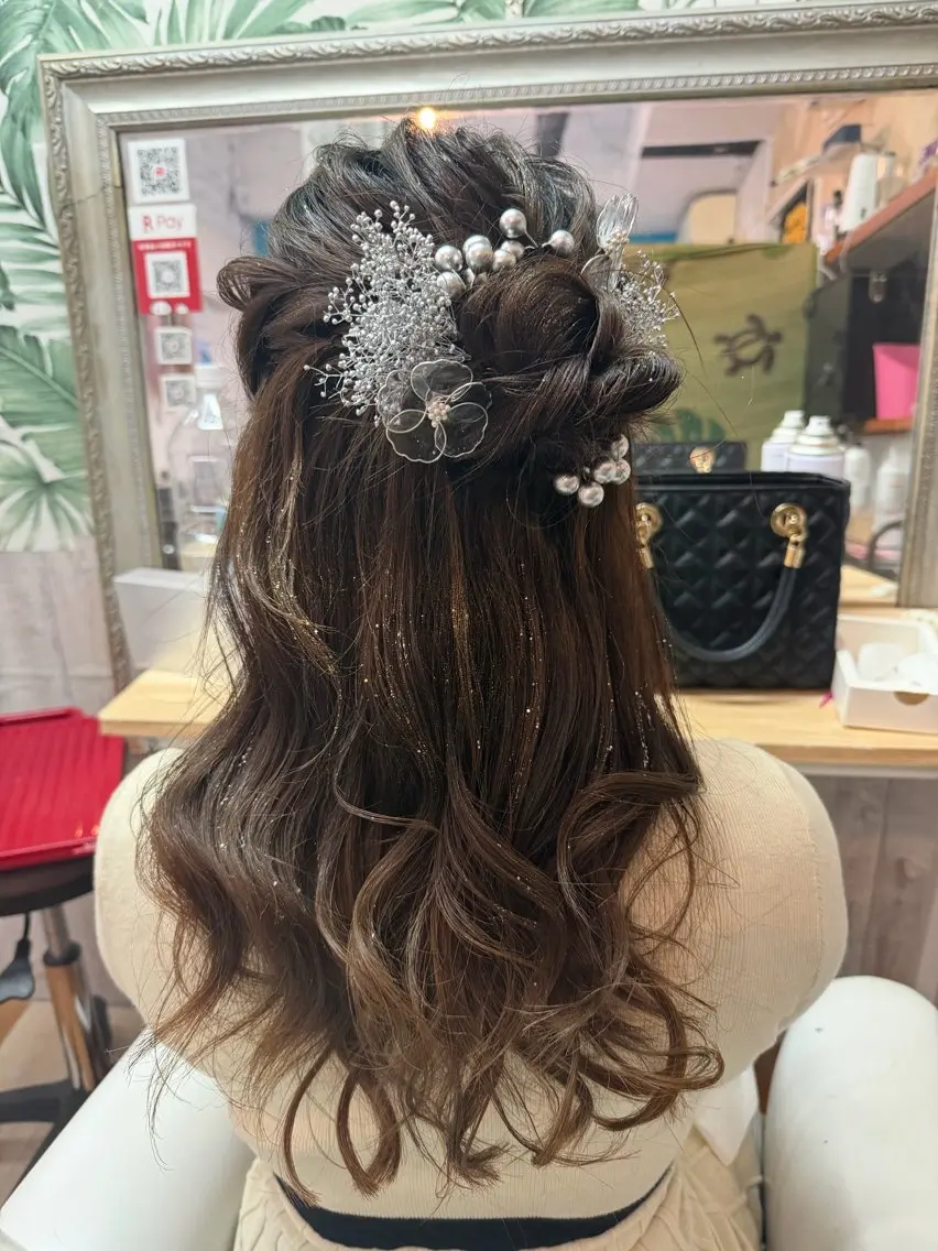 ミディアム ヘアセット 葵 アオイのヘアスタイル
