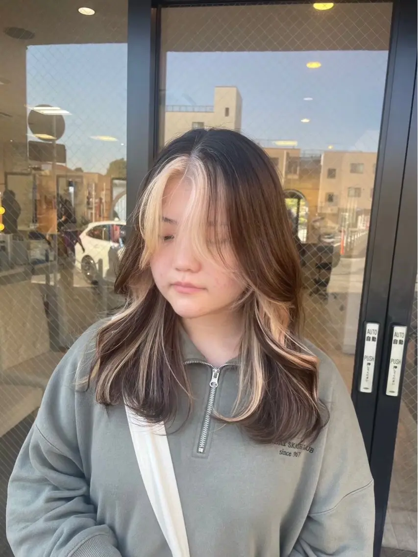ロング カラー 透明感カラー ダブルカラー ハイライトカラー インナーカラー 顔まわりレイヤー CREA渋沢 モデル募集🌺アイナのヘアスタイル
