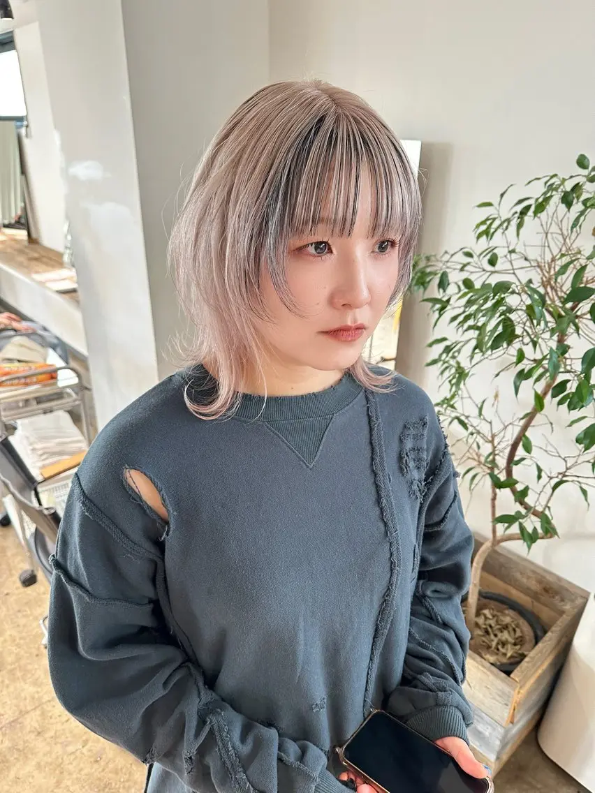 ミディアム カット ヘアカラー トリートメント ヘアセット ✨艶ブリーチカラー ✨四ノ宮裕己のヘアスタイル