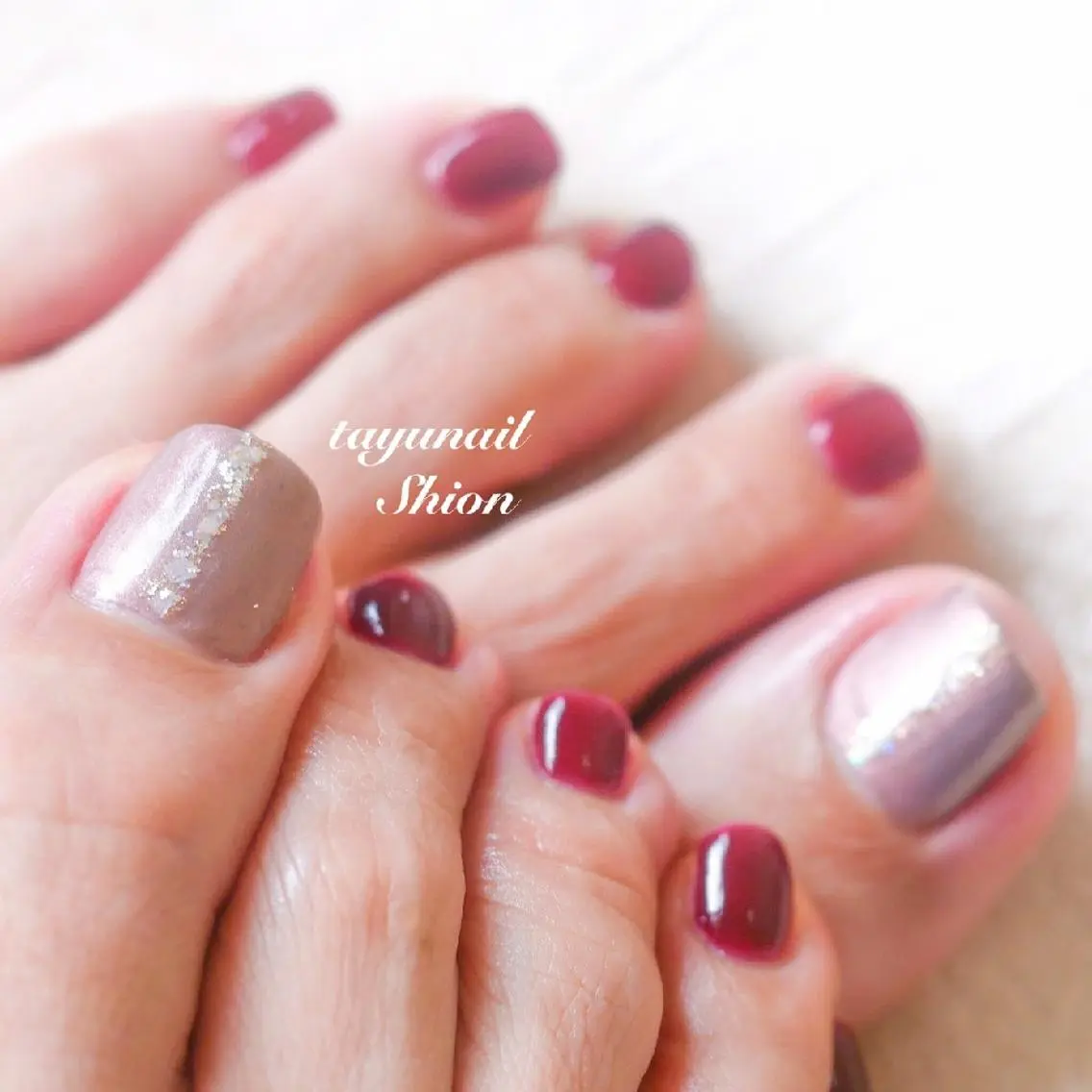 ネイル アートネイル ブルー ボルドー フットネイル ジェルネイル ネイルサロン 【たゆnail】のネイルデザイン