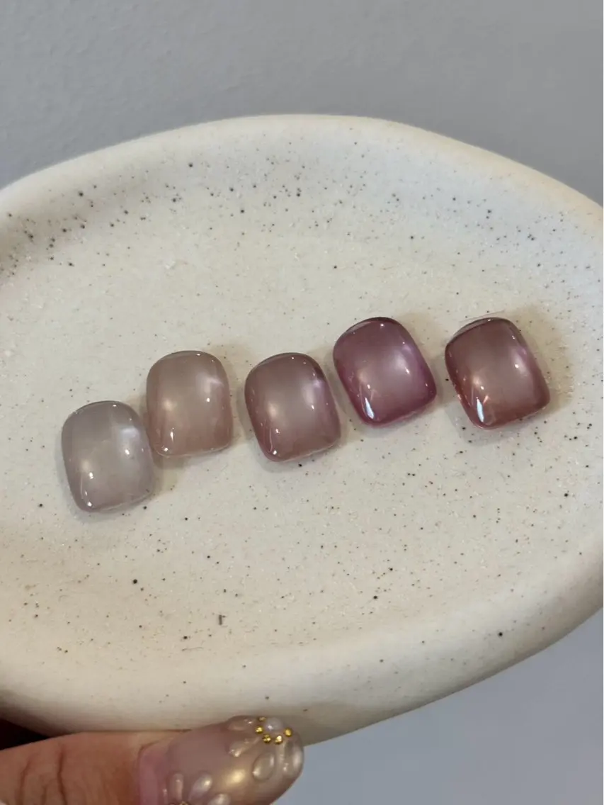 ネイル ボルドー ニュアンスネイル ピンク シンプルネイル may .のネイルデザイン