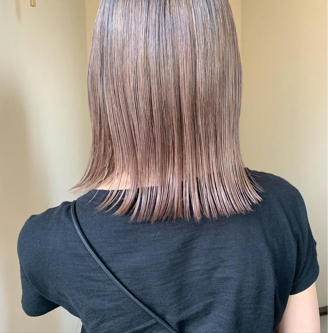 ミディアム カラー 本間 結衣のヘアスタイル