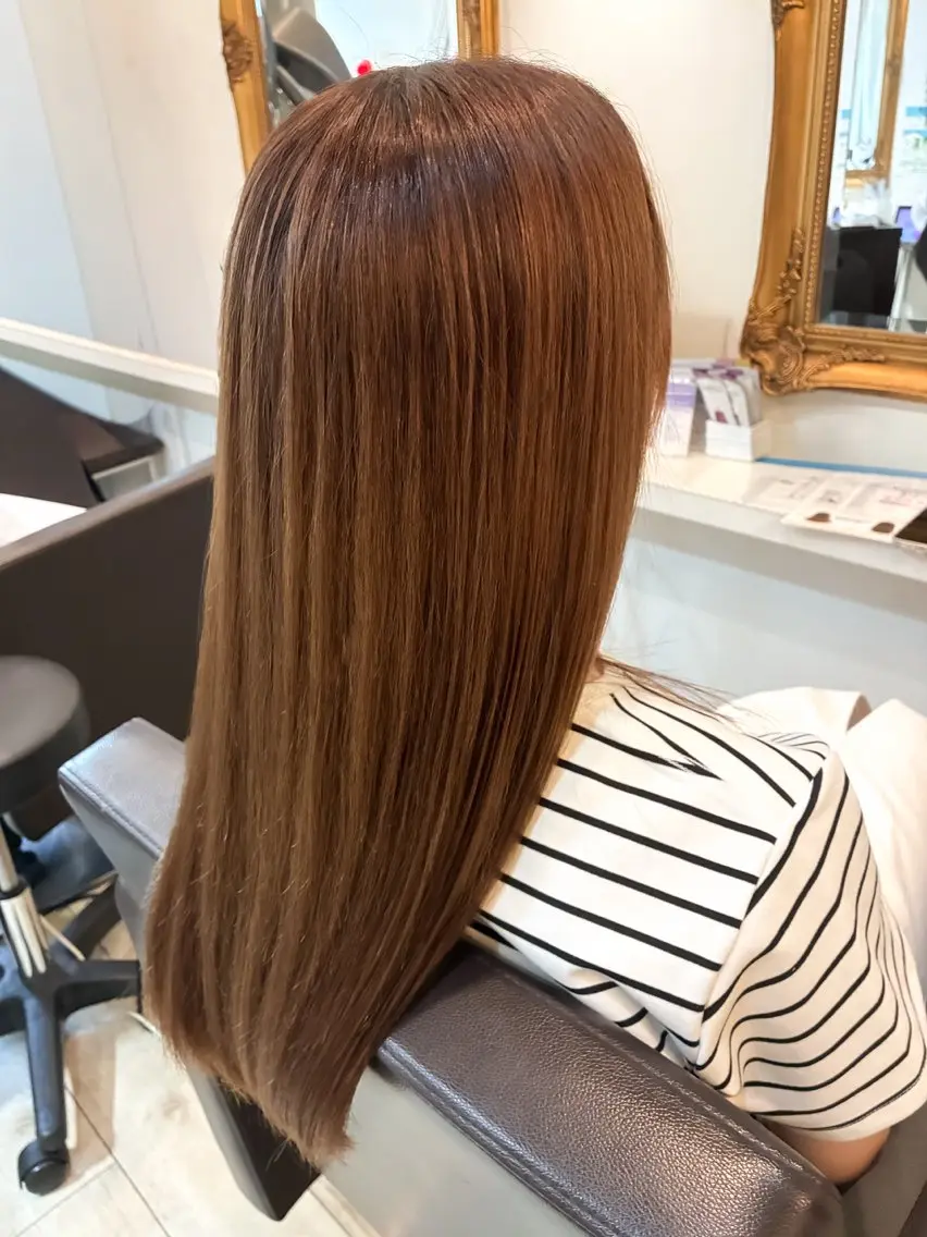 セミロング 元自衛官美容師 つや。のヘアスタイル