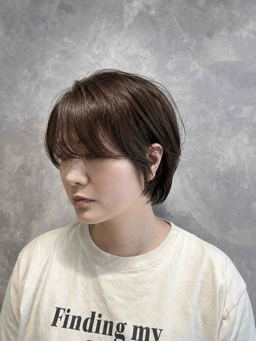 ショート カラー グレージュ ハイライトカラー ハイライト T Akaneのヘアスタイル
