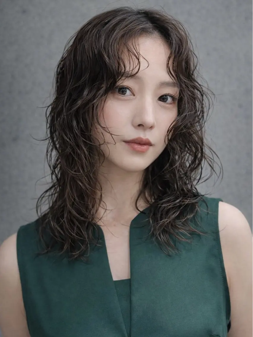セミロング 恵比寿韓国レイヤー× 艶透明感カラー大場のヘアスタイル