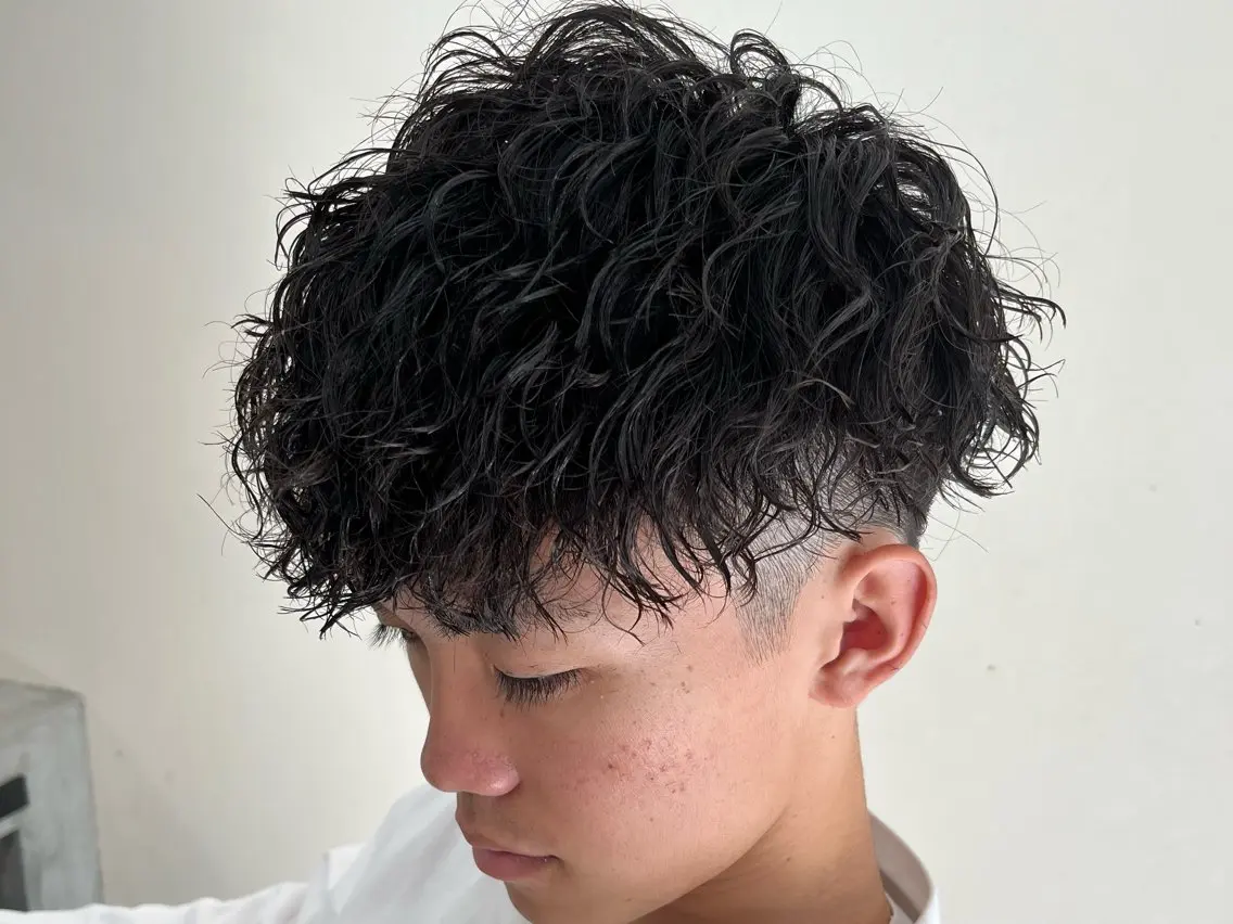 ショート パーマ メンズ メンズパーマ 波巻きパーマ カット パーマ 梅田/メンズパーマ /短髪/田中崇奨のヘアスタイル