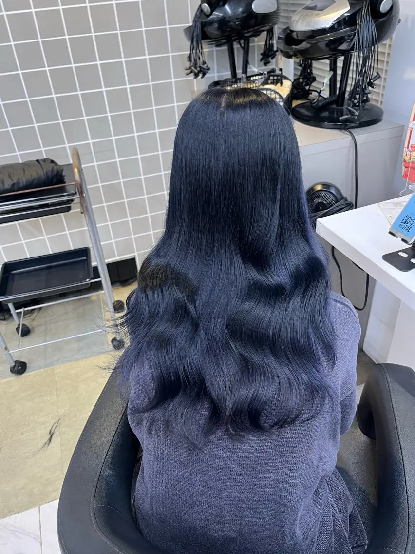 ロング ヘアカラー トリートメント ヘッドスパ ヘアセット 寒色/ベージュヘア ブリーチありMiOのヘアスタイル
