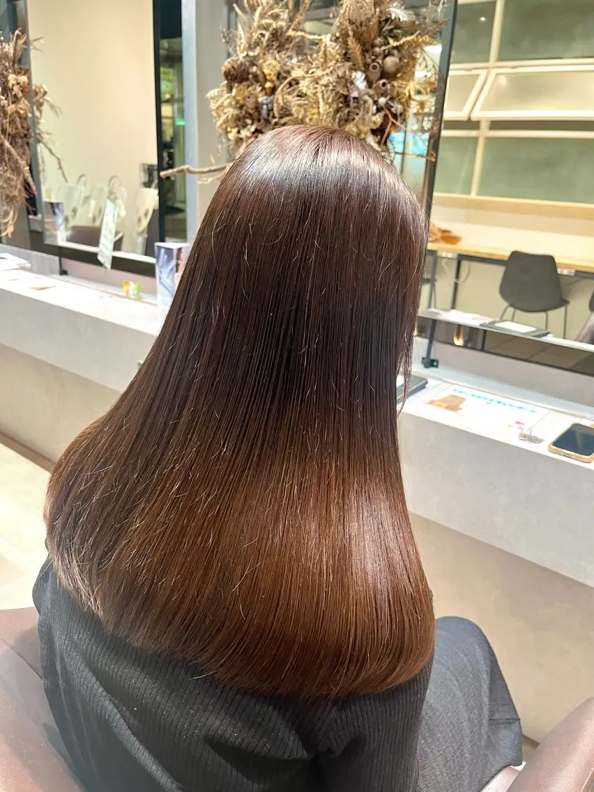 【minimo限定価格】 似合わせカット✂️+髪質改善酸性ストレート🌈 シャンプー、ブロー込み🫧の写真