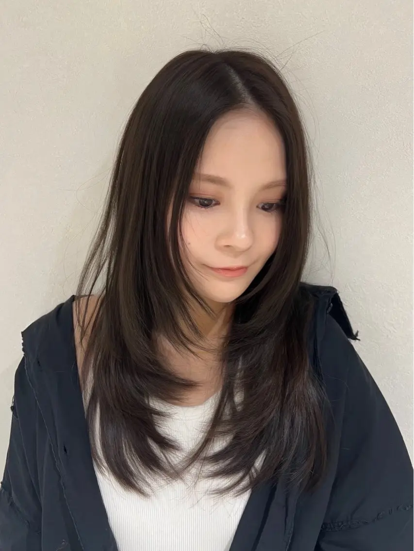ミディアム レイヤーカット カット ヘアカラー トリートメント レイヤーカット 早崎太生のヘアスタイル