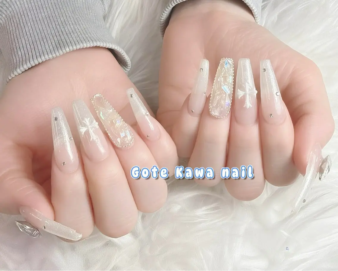 ネイル クリアネイル 夏ネイル ハンドネイル ハンドケア Gote Kawa nail salonのネイルデザイン