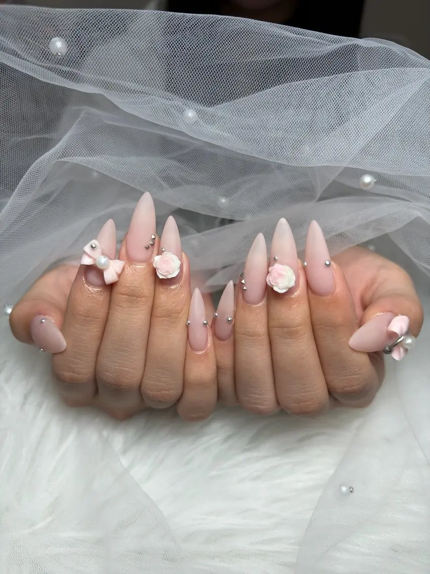 ネイル アートネイル 長さ出し ジェルネイル 韓国ネイル マグネットネイル ハンドネイル Cloudy Chan Nailのネイルデザイン