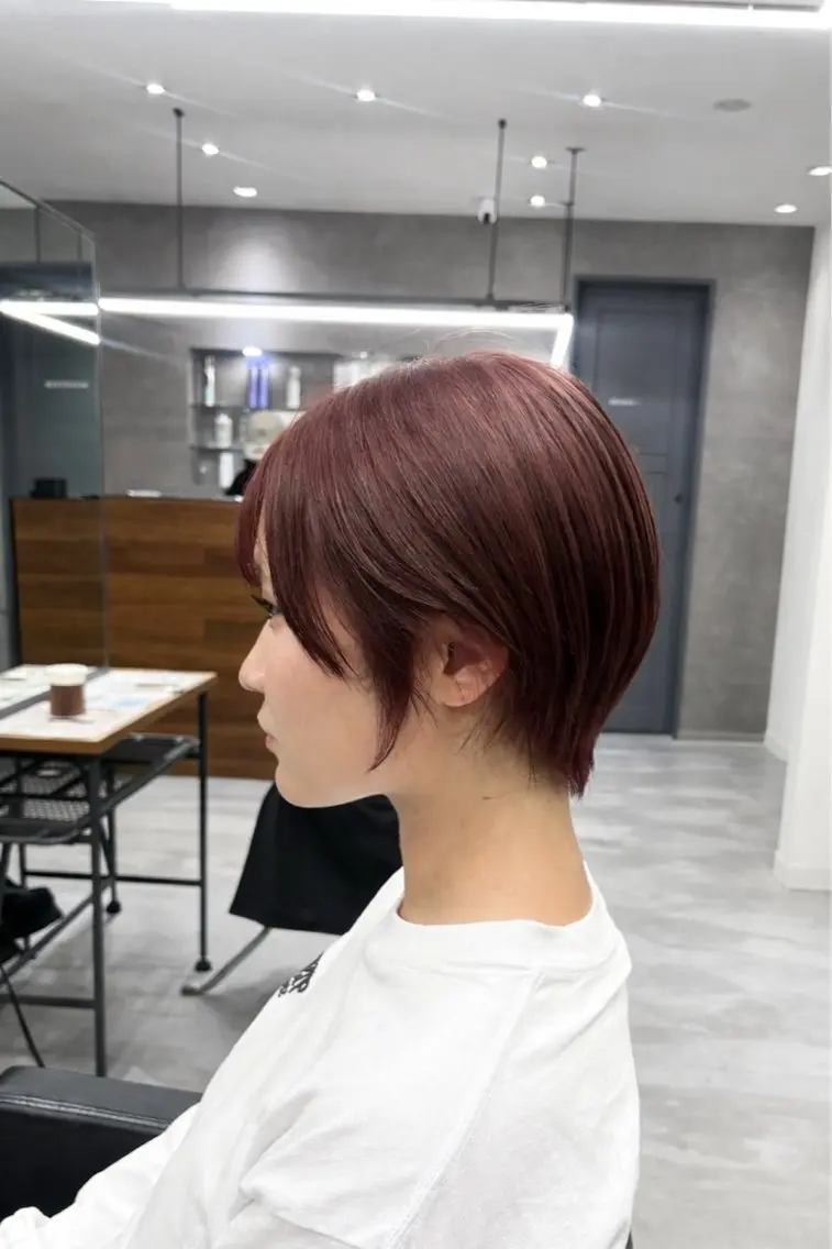 ショート カラー ブラウンカラー ピンクカラー ピンクブラウン くびれヘア ショートヘア カット ヘアカラー ENA💗NEXT /ハイトーンエクステのヘアスタイル