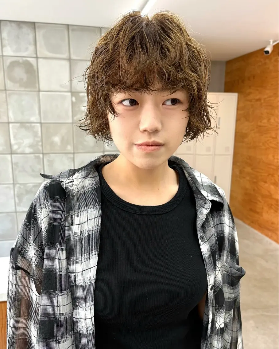 ショート カラー パーマ ショートレイヤー レイヤーカット ショートヘア カット ヘアカラー パーマ トリートメント tetohair 森田浩平のヘアスタイル