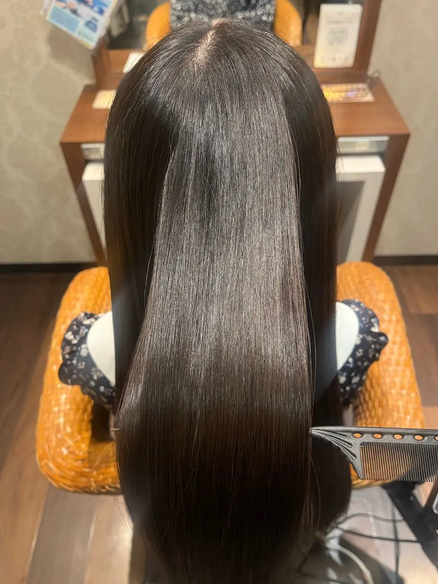 ロング トリートメント よしだ しおりのヘアスタイル