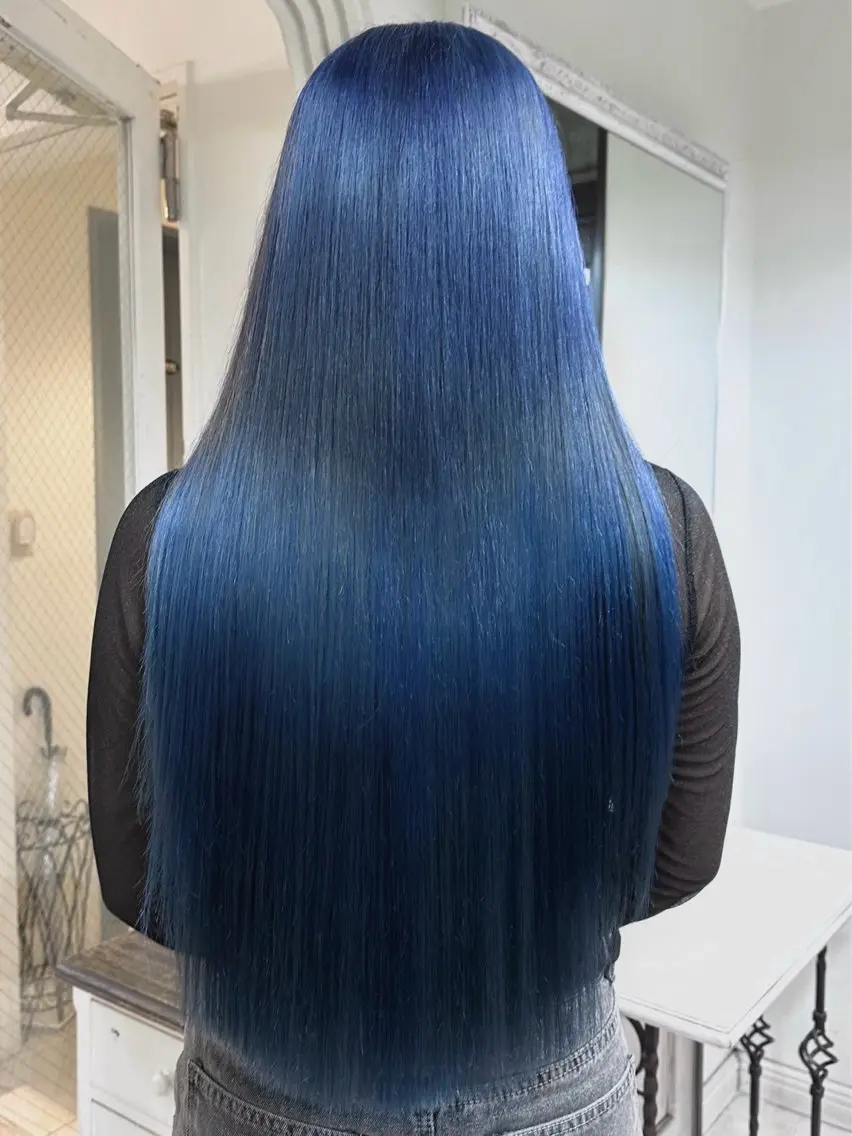 ロング カラー ブリーチ ブルーカラー 髪質改善・艶髪カラー 🌷miku🌷のヘアスタイル