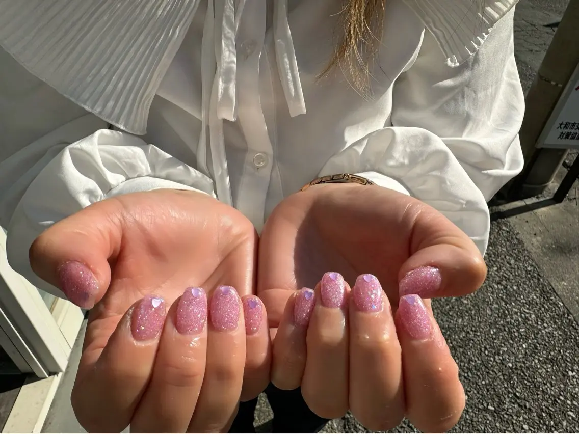 ネイル LAVISH 大和店 emi･:*+のネイルデザイン