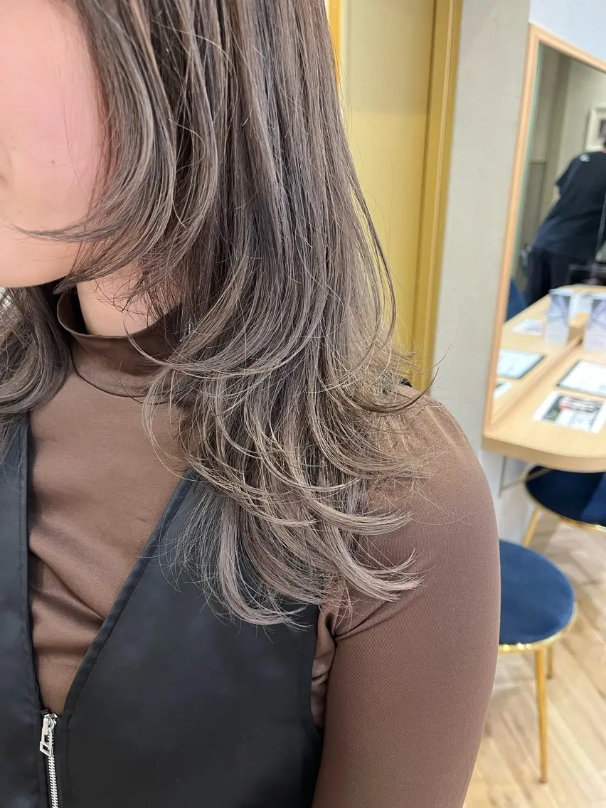 セミロング レイヤーカット カット トリートメント 透明感カラー│ レイヤーヘア中居美樹のヘアスタイル