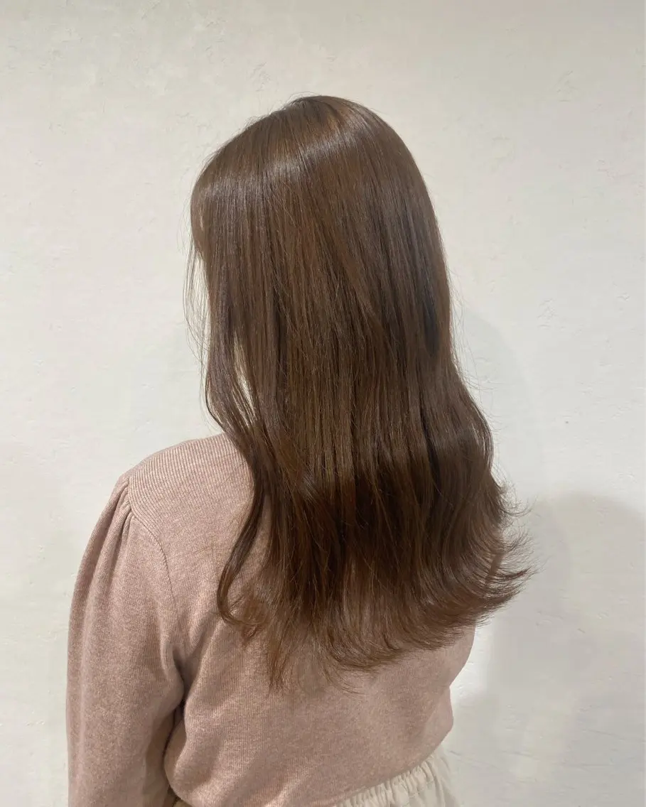 ロング カラー ヘアアレンジ ベージュカラー ブリーチ ダブルカラー ブリーチなしカラー カット ヘアカラー トリートメント ベージュ/オリーブ/ miyabiのヘアスタイル