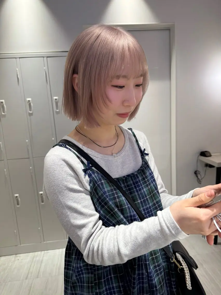 ショート カラー ブリーチ ヘアカラー トリートメント Ami/艶カラー/ レイヤー/ハイトーンのヘアスタイル