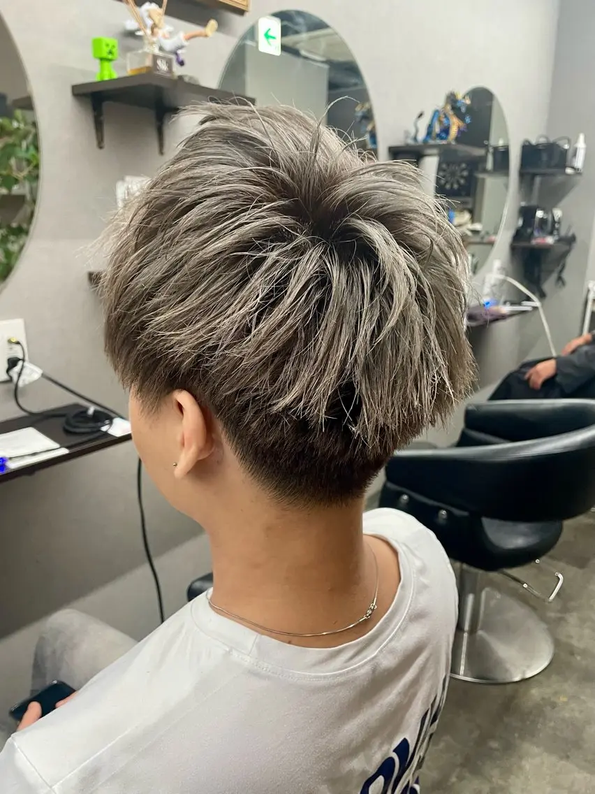 カラー メンズ カット ヘアカラー ヘアセット 🌻ミラクル美容師 🌻✨クッポ✨のヘアスタイル