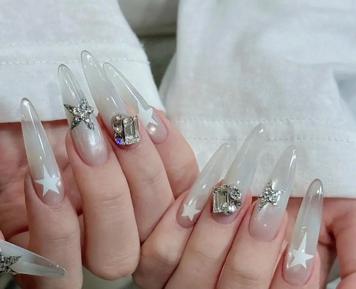 ネイル ハンドネイル ハンドケア 🍑 momo_nailのネイルデザイン