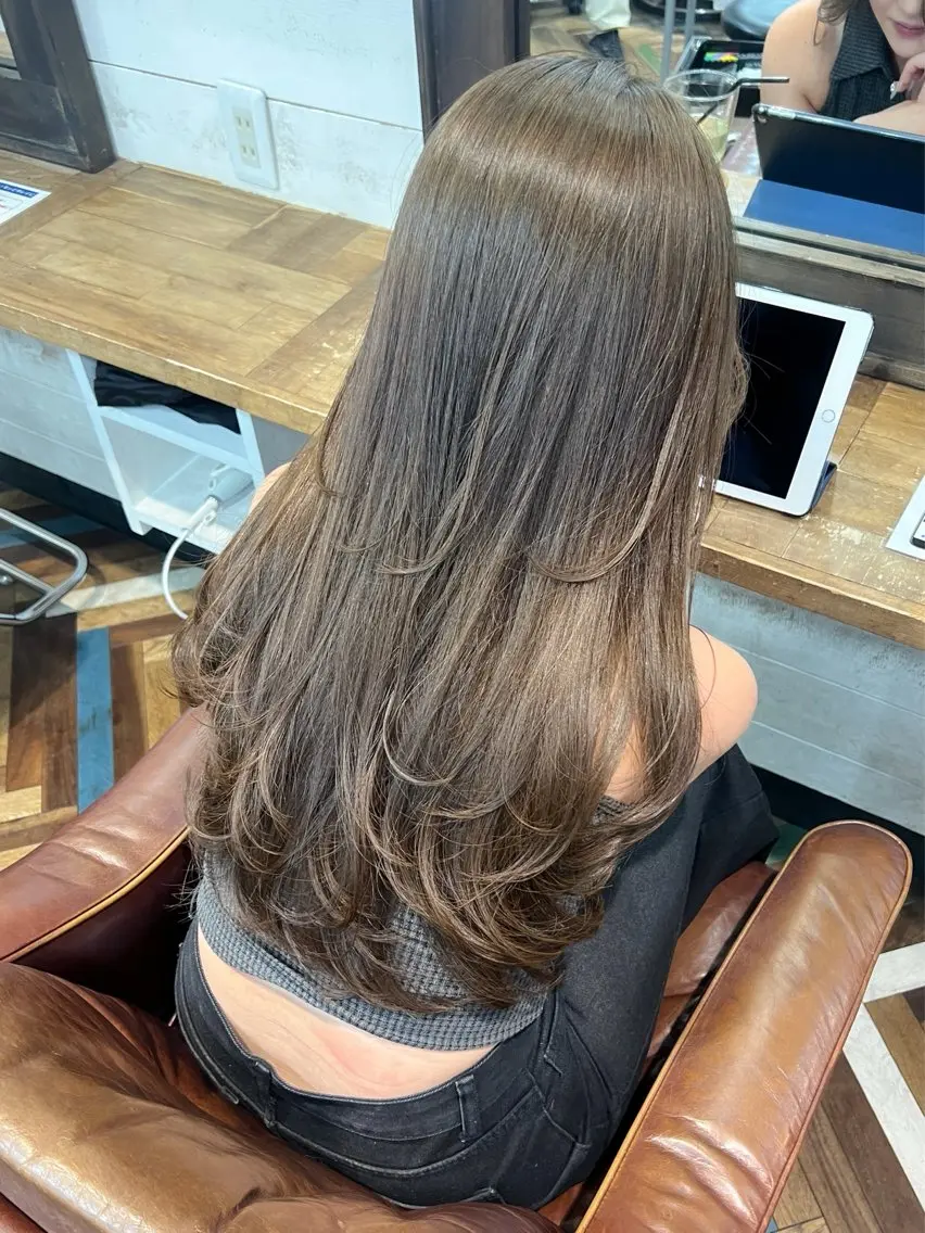 ロング カラー ブリーチ 透明感カラー グレージュ ブリーチなしカラー レイヤーカット カット ヘアカラー トリートメント REN/レイヤー✂️ ブリーチなしカラー✨のヘアスタイル