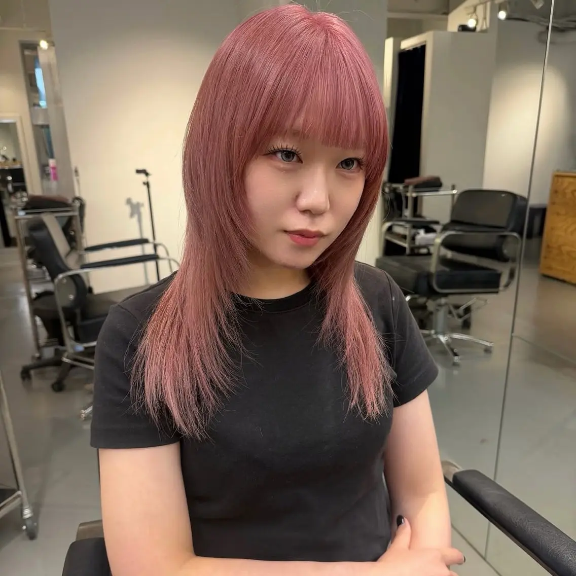セミロング カラー ハイトーンカラー レイヤーカット カット ヘアカラー トリートメント Mizobe misakiのヘアスタイル