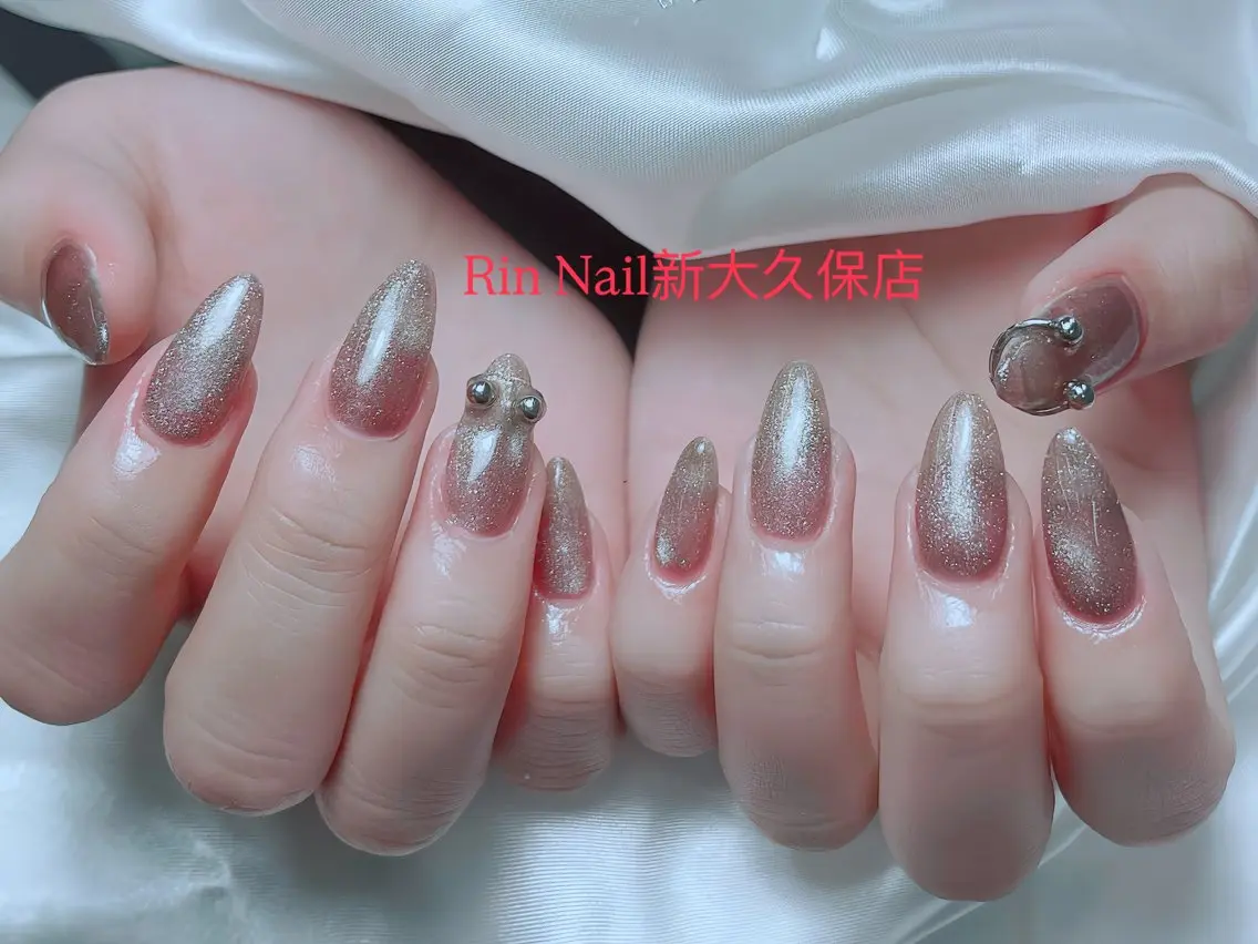 ネイル アニマル柄 ボルドー ブラウン チークネイル フレンチネイル ハンドネイル Rin Nail 新大久保店のネイルデザイン