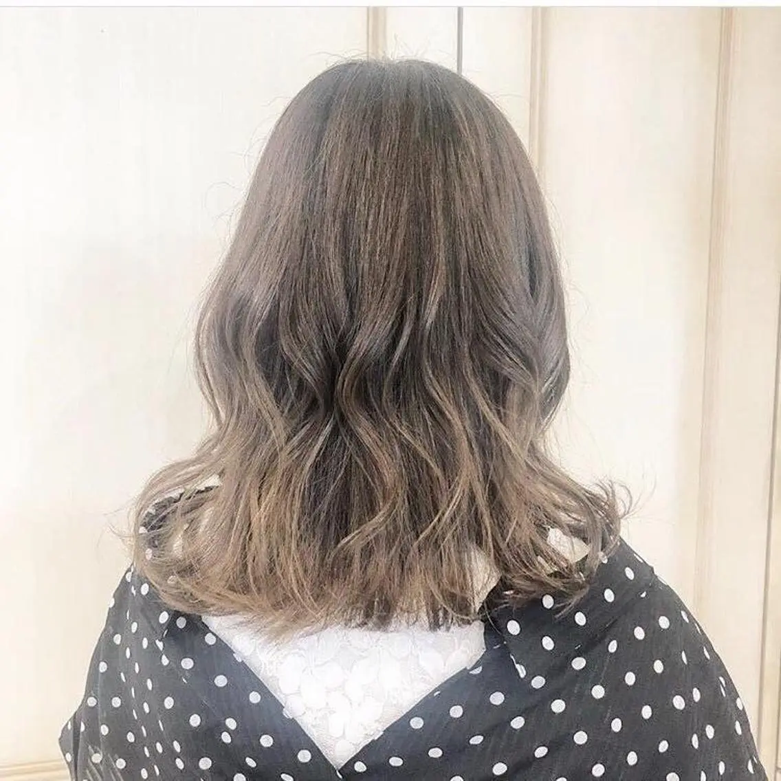 ミディアム 透明感ハイトーン🦄 キラ🌈のヘアスタイル