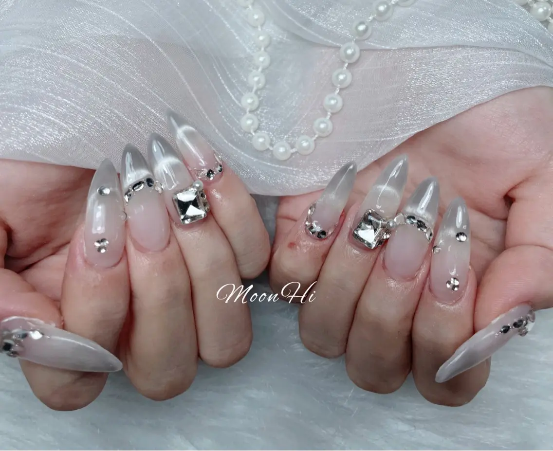 ネイル MoonHi Nail 朝霞台のネイルデザイン