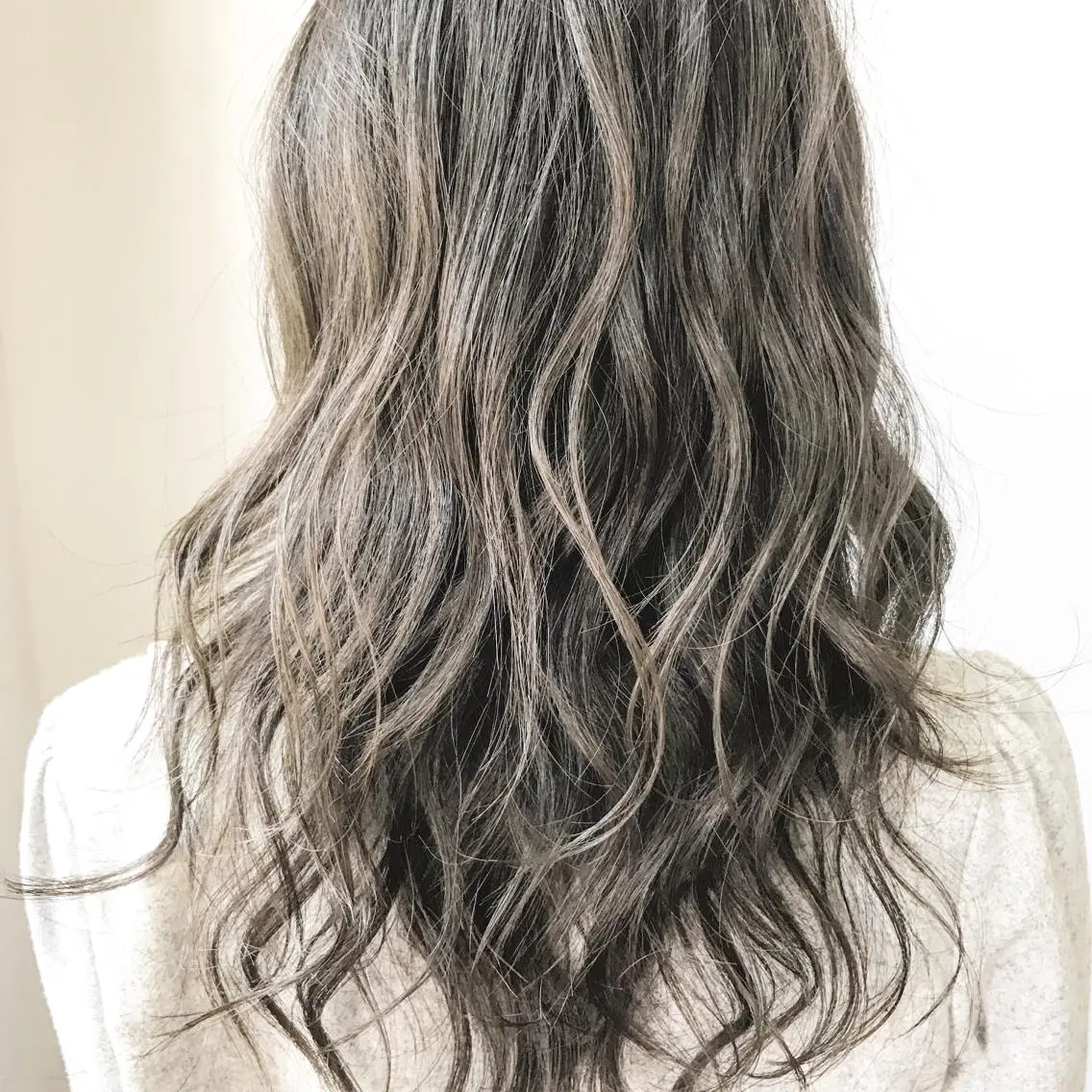 ショート ミディアム セミロング ロング カラー パーマ ヘアアレンジ ハイライトカラー ハイライト カット ヘアカラー パーマ トリートメント Chlom🌿Top Stylist沖田のヘアスタイル