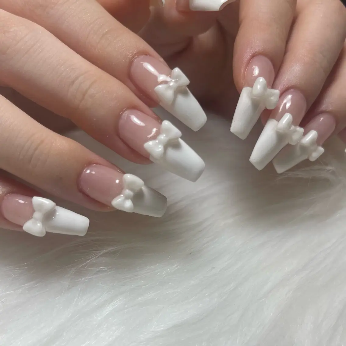ネイル ハンドネイル 🧁fein. nana🩵のネイルデザイン