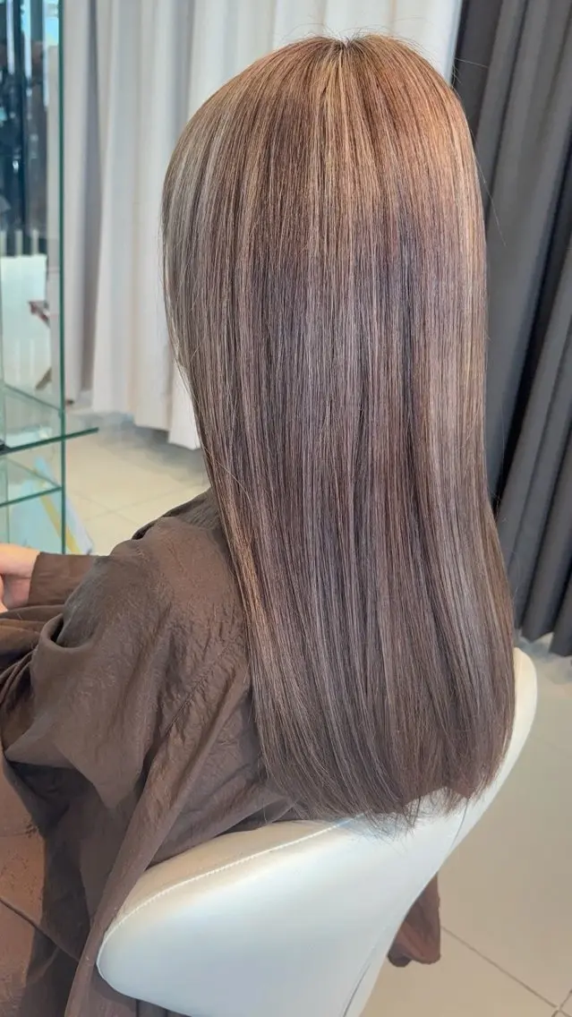 カラー ヘアカラー 中山 千優のヘアスタイル