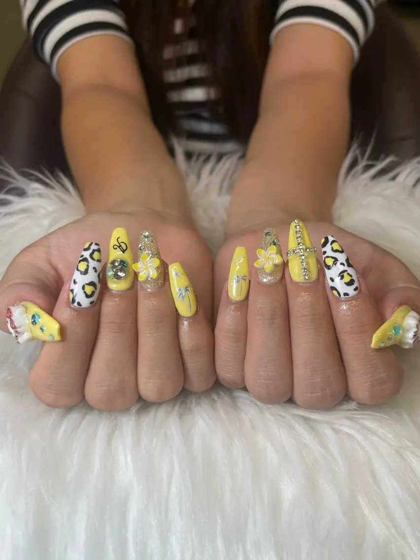 ネイル ハンドネイル NiJi Nailsのネイルデザイン