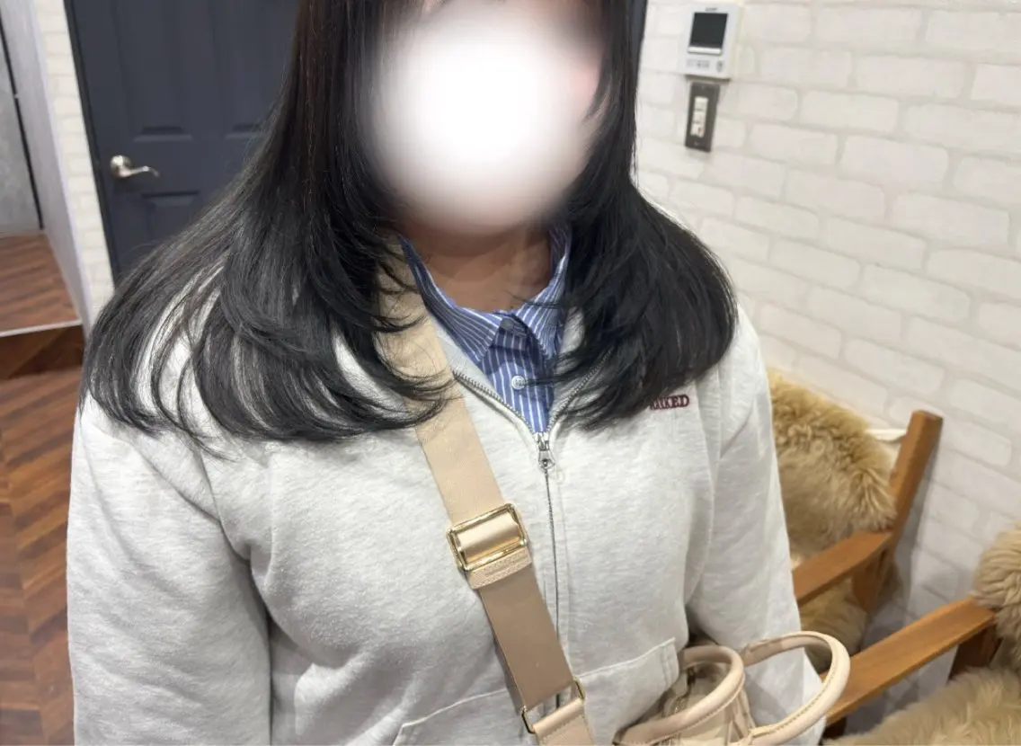 セミロング カラー ヘアアレンジ カット ヘアカラー トリートメント kei🤎ベージュ /透明感カラー/博多のヘアスタイル